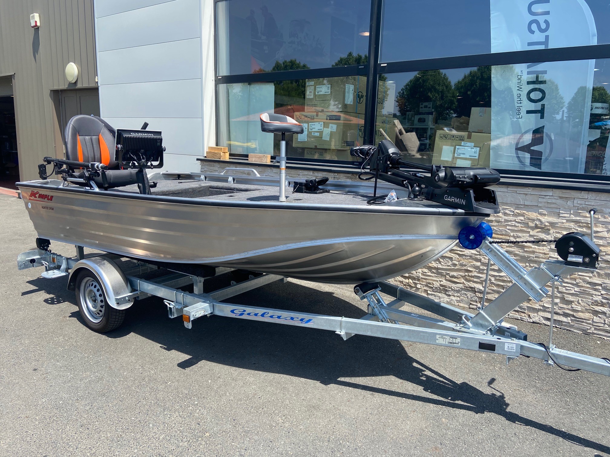 Barque de pêche moteur électrique pour barques sondeur gps remorques